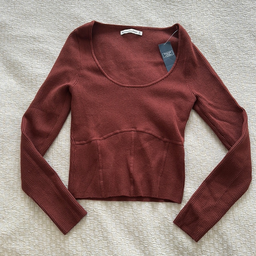 Abercrombie cropped scooped neck sweater